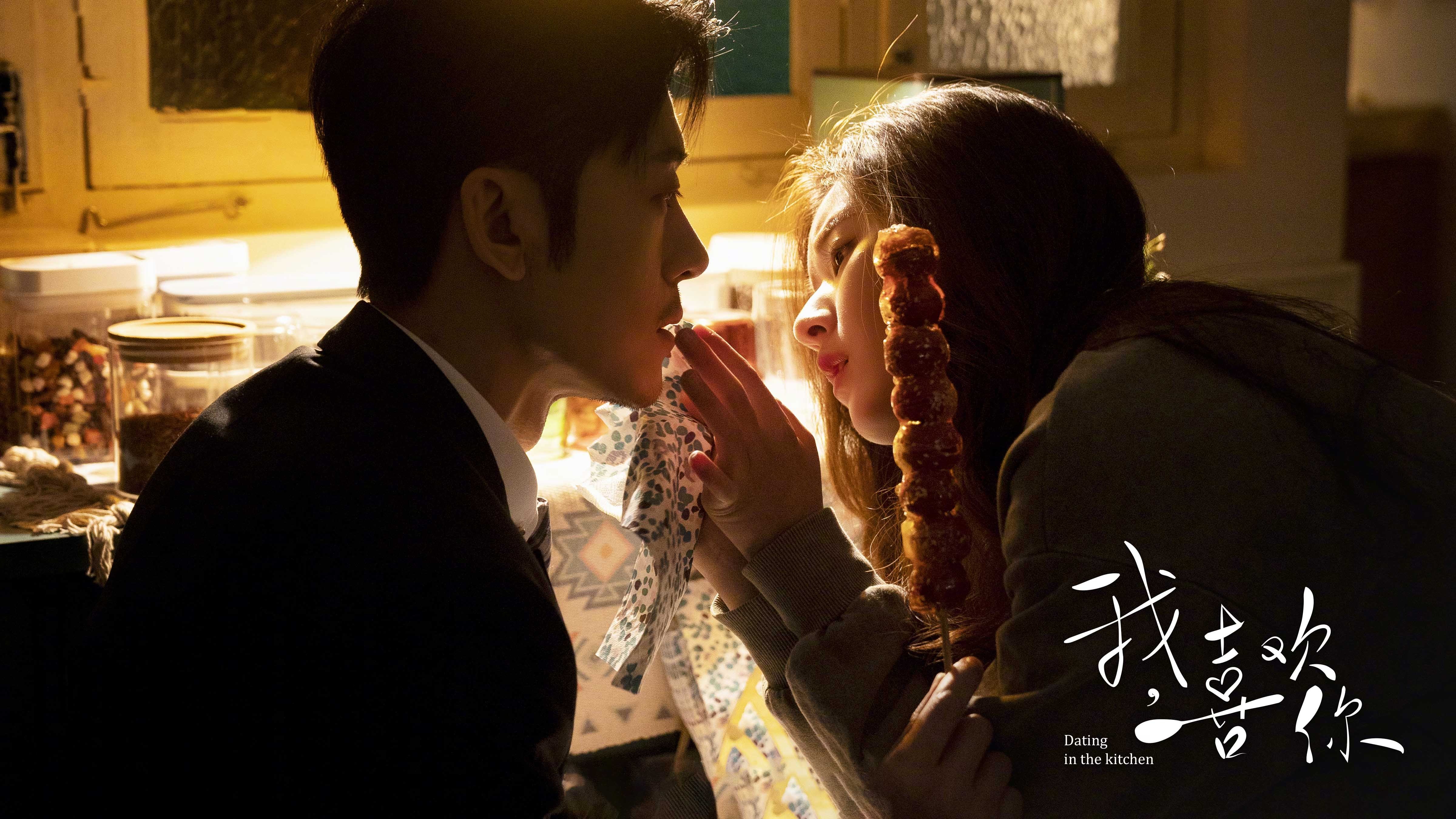 kaiyun登录入口-明星对决：张伟爆砍30+，场上表现抢眼！，明星看张伟丽比赛