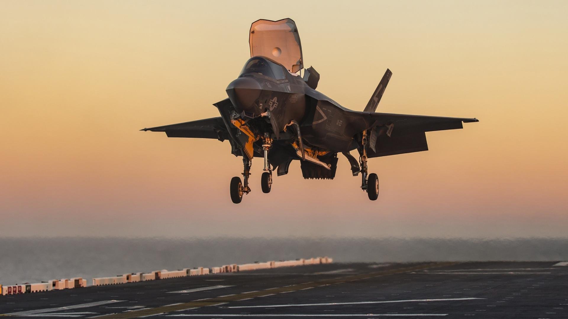 江苏队力争晋级,球员拼尽全力奋战!,江苏队力争晋级,球员拼尽全力奋战的是谁