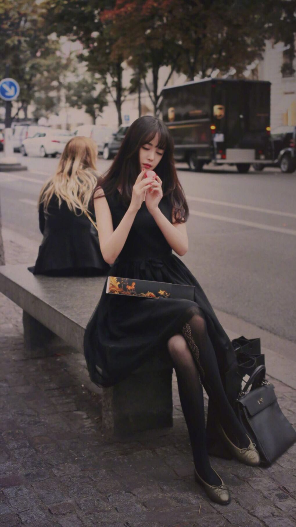 女子仰泳表现稳定,后程冲刺亮眼,女子仰泳的世界纪录